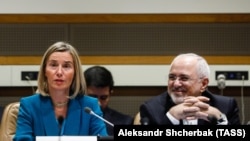 Federica Mogherini (solda) və İranın Xarici işlər naziri Mohammad Javad Zarif, arxiv fotosu