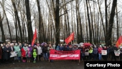 Митинг против закрытия спиртзавода в Алтайском крае 