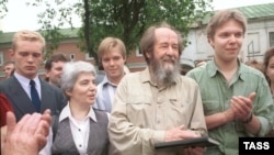 A.Solzhenitsyn, Rusiya, 1994