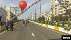 Arxiv foto. Bakıda yeni təmir olunmuş yollardan biri. 