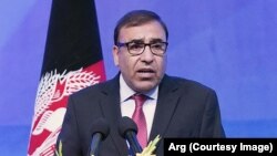 د افغانستان په تېر جمهوري نظام کې یو مهال د دفاع وزارت سرپرست شاه محمود میاخېل