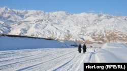 يخنۍ افغانستان کې زرګونه کورنۍ له ستونزو سره مخ کړي دي.